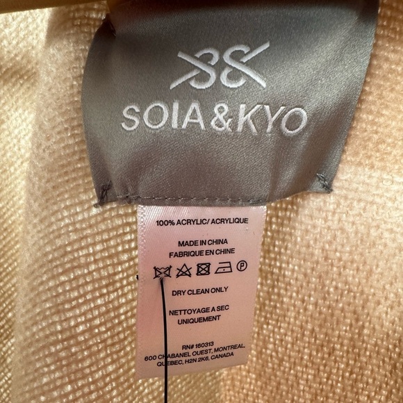 SOIA & KYO Striped Cape Wrap in‎ Pale Pink One Size - Picture 7 of 9